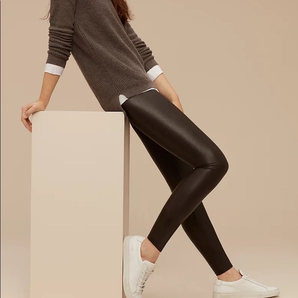 Aritzia - Wilfred Free - High-waisted Vegan Leather leggings / Daria pant - Picture 5 of 10